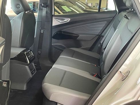 Used 2023 Volkswagen ID.4 Pro S image 19