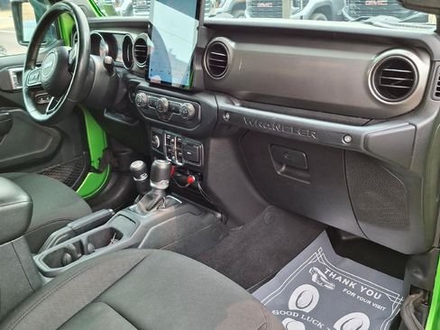 Used 2019 Jeep Wrangler Unlimited Sport S AWD/4WD image 11