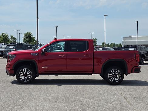Used 2023 GMC Sierra 1500 AT4 w/ Technology Package AWD/4WD image 3