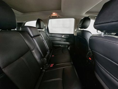 Used 2018 Nissan Pathfinder Platinum FWD image 29