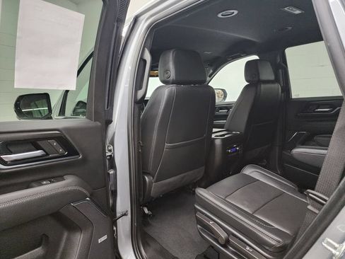 Used 2025 GMC Yukon Denali AWD/4WD image 24