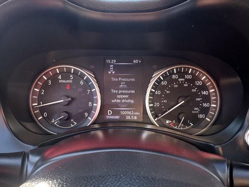 Used 2021 INFINITI Q50 Luxe image 22