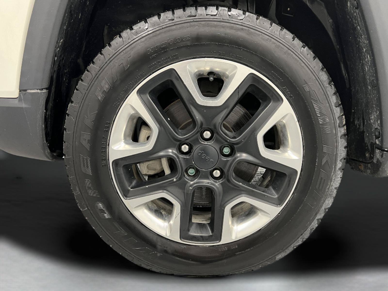 Used 2018 Jeep Compass Trailhawk AWD/4WD image 10