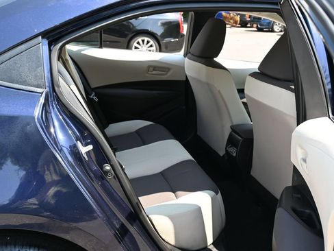 Used 2025 Toyota Corolla LE FWD image 31