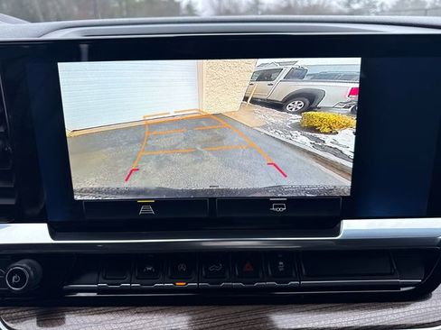 Used 2022 Chevrolet Silverado 1500 LT image 32