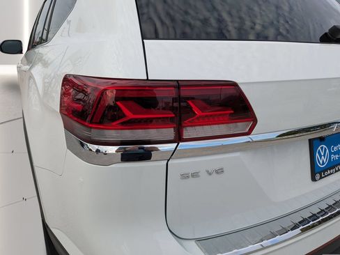 Certified 2023 Volkswagen Atlas SE w/ Panoramic Sunroof Package AWD/4WD image 8