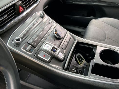 Used 2023 Hyundai Santa Fe SEL image 32