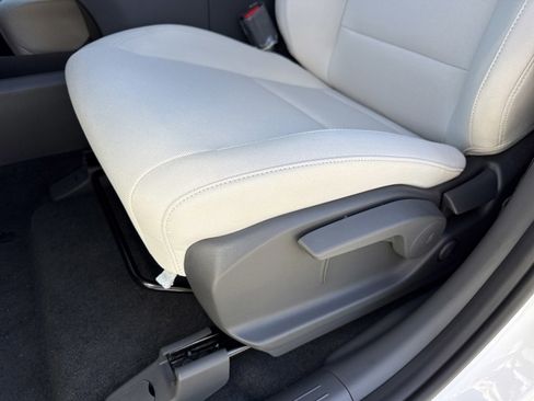 New 2026 Hyundai Santa Fe SE image 11