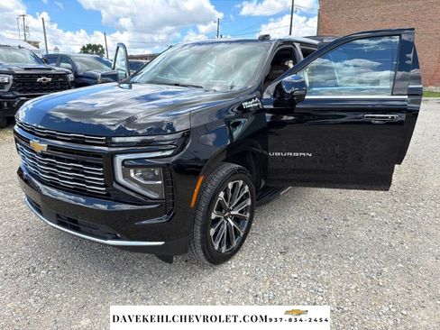 Used 2025 Chevrolet Suburban High Country w/ Sun And Tow Package AWD/4WD image 30