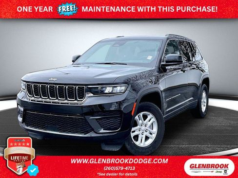 Used 2024 Jeep Grand Cherokee Laredo AWD/4WD image 1
