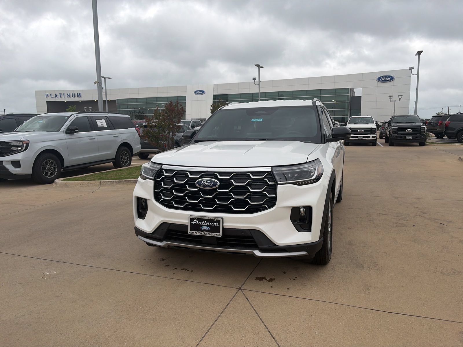 Certified 2026 Ford Explorer Platinum RWD image 25