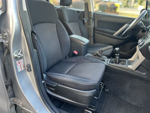 Used 2015 Subaru Forester 2.5i AWD/4WD image 21