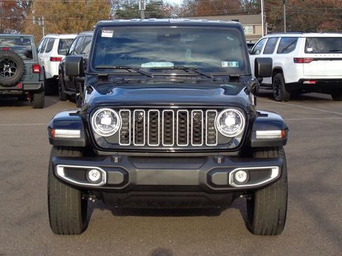 Certified 2025 Jeep Wrangler Unlimited Sahara w/ Safety Group image 6