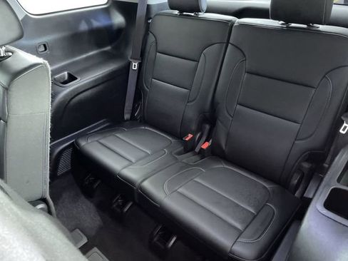 Used 2021 GMC Acadia SLT image 35