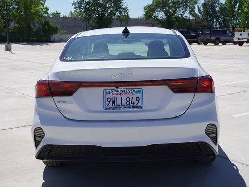 Used 2022 Kia Forte LXS FWD image 10