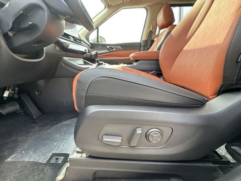 New 2026 Kia Carnival SX FWD image 12