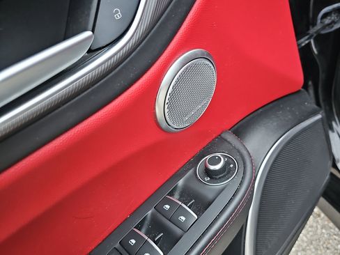 Used 2021 Alfa Romeo Giulia Ti Sport image 17