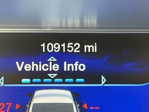 Used 2016 Chrysler 200 C w/ Navigation & Sound Group I image 26