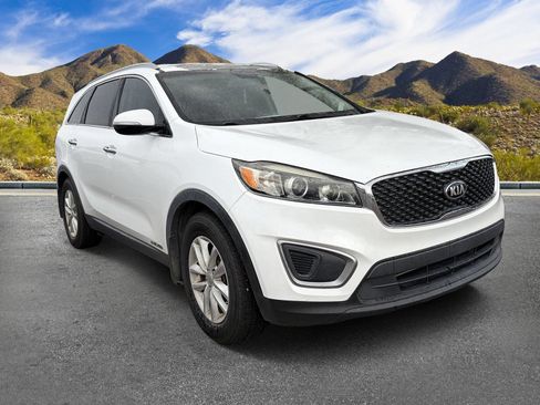 Used 2016 Kia Sorento LX w/ LX Convenience Package AWD/4WD image 5