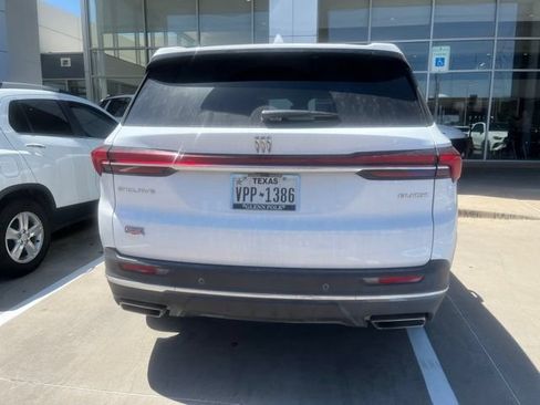Used 2025 Buick Enclave Preferred w/ Power Package FWD image 6