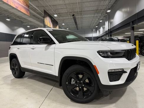 New 2025 Jeep Grand Cherokee Limited w/ Black Appearance Package image 1