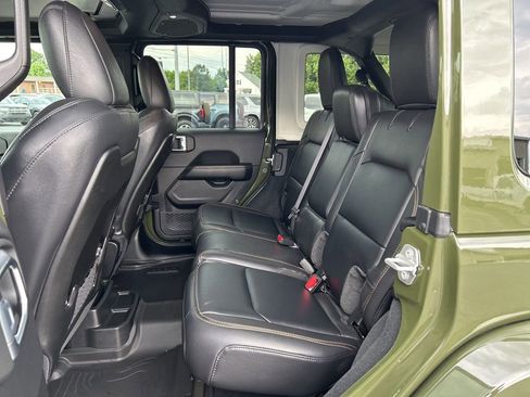 Used 2024 Jeep Wrangler Unlimited Sahara AWD/4WD image 11