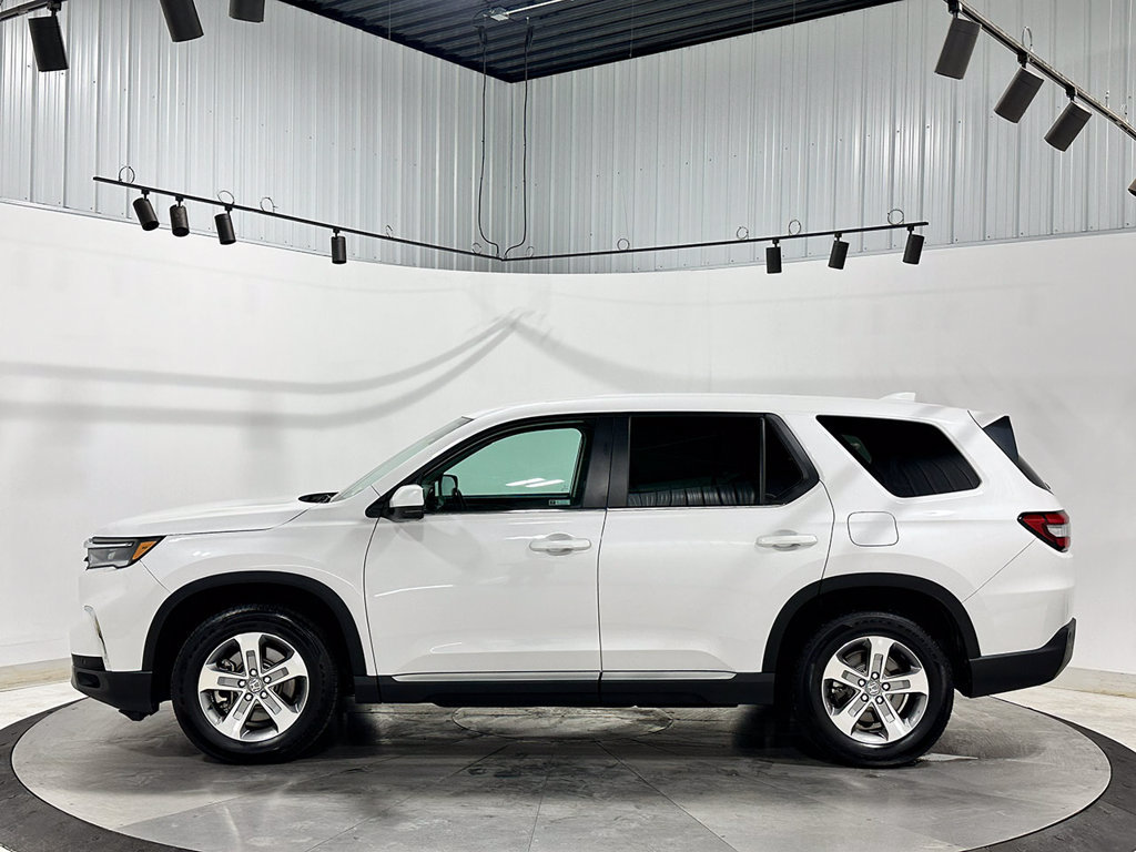 Used 2025 Honda Pilot EX-L image 16