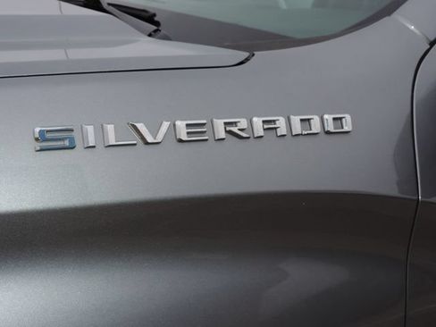 Used 2021 Chevrolet Silverado 1500 LT RWD image 19