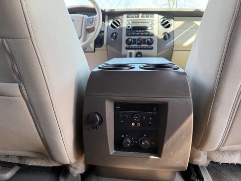 Used 2011 Ford Expedition XLT image 22