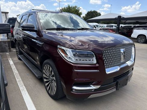 Used 2020 Lincoln Navigator Reserve w/ Luxury Package RWD image 2