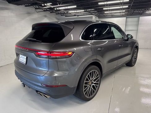 Used 2019 Porsche Cayenne S image 7