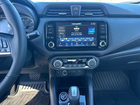 New 2025 Nissan Versa SR w/ Trunk Package image 27