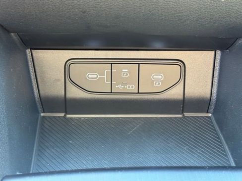 New 2026 Kia Sportage LX FWD image 21