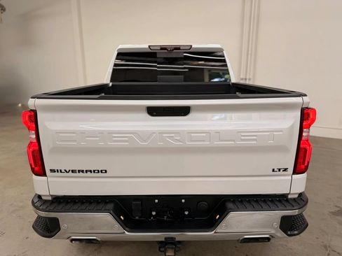 Used 2020 Chevrolet Silverado 1500 LTZ w/ Technology Package AWD/4WD image 9