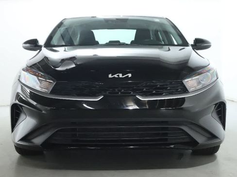 Used 2024 Kia Forte LXS w/ LXS Technology Package FWD image 5