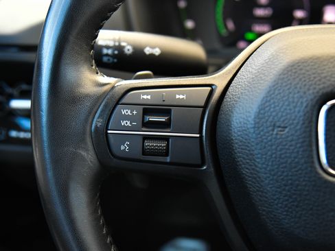 Used 2024 Honda Accord Sport image 32