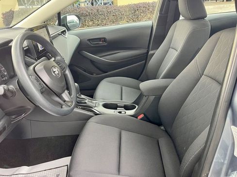 Used 2025 Toyota Corolla LE image 8