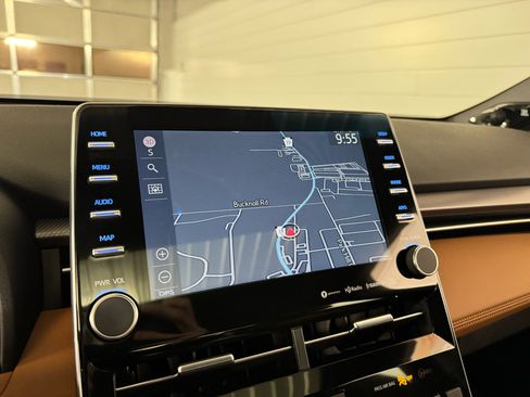 Used 2021 Toyota Avalon XSE image 23