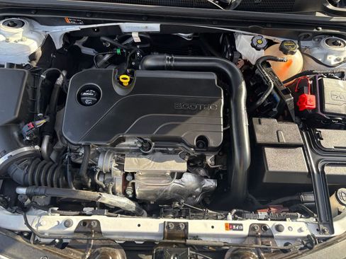 Used 2024 Chevrolet Malibu LT image 30