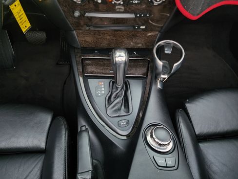 Used 2007 BMW 650i Convertible image 32