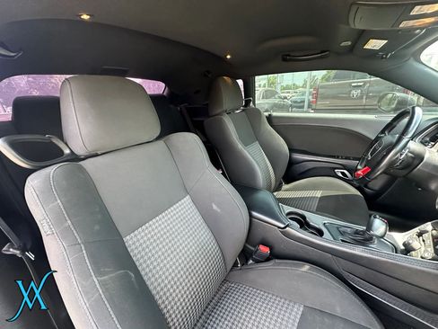 Used 2022 Dodge Challenger R/T w/ Blacktop Package RWD image 18