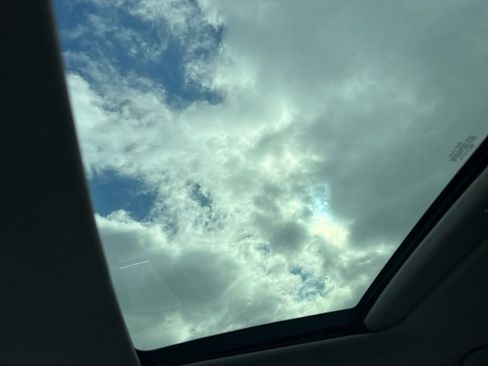 Used 2019 Kia Sorento LX image 23