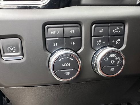 Used 2024 GMC Sierra 2500 Denali Ultimate AWD/4WD image 17