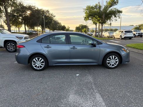 Used 2022 Toyota Corolla LE FWD image 6