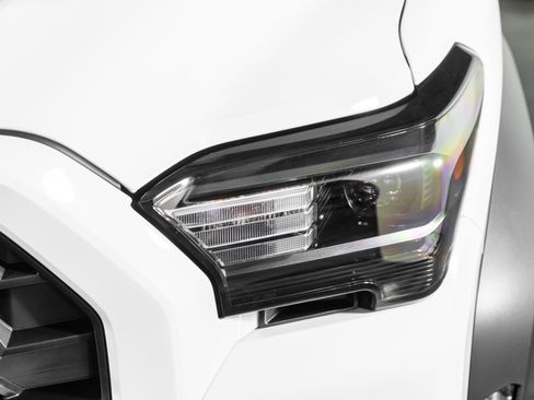 Used 2025 Toyota 4Runner TRD Off-Road image 21