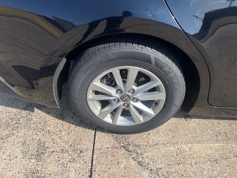 Used 2025 Toyota Camry LE FWD image 17