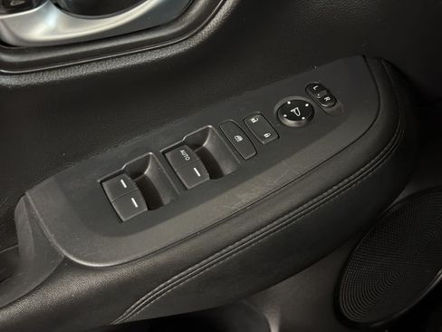 Certified 2024 Honda HR-V LX image 12