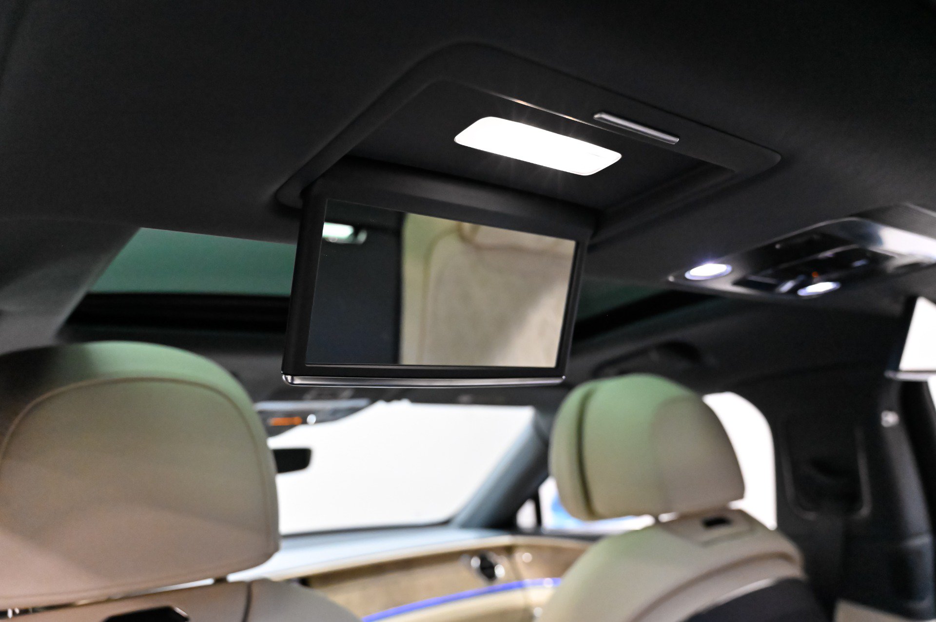Used 2022 Bentley Flying Spur V8 AWD/4WD image 42