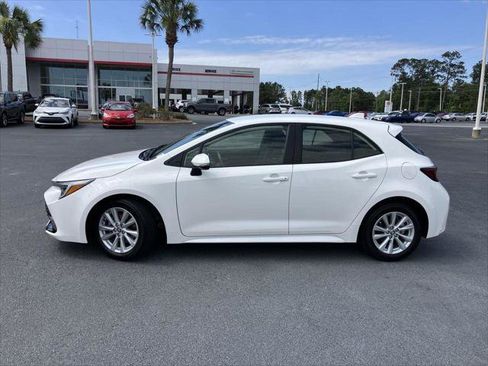 Certified 2025 Toyota Corolla SE FWD image 2