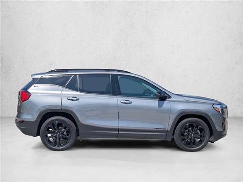 Used 2021 GMC Terrain SLT w/ Elevation Edition FWD image 4